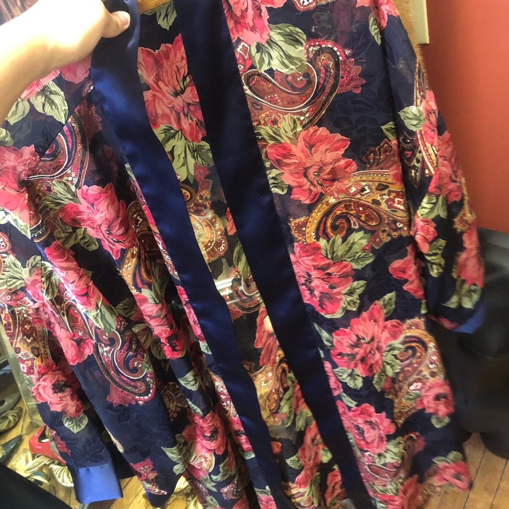 Victoria’s Secret robe floral print